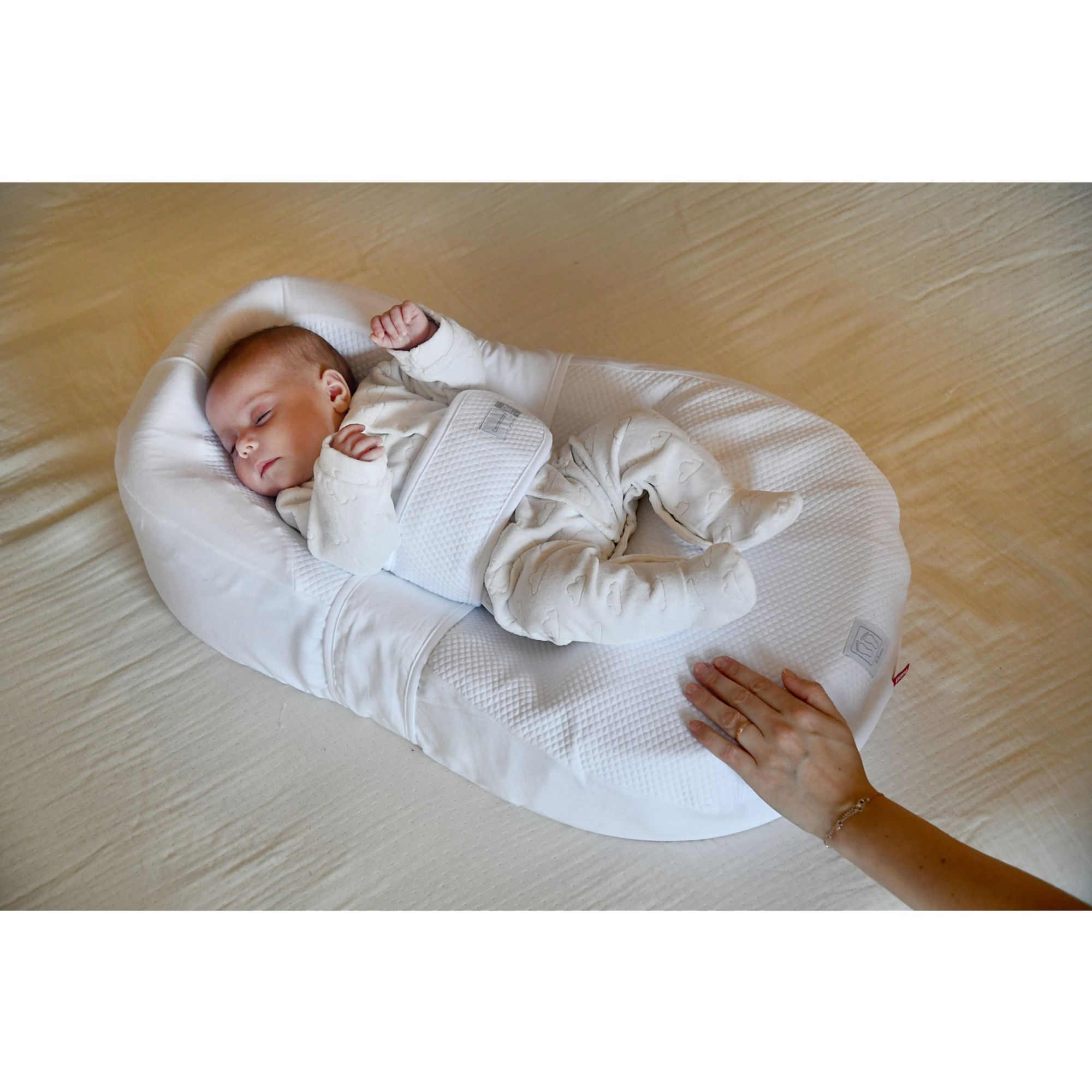 Cale bébé - Fournit avec une housse et matière coton