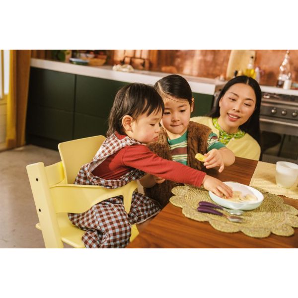 Pack chaise haute Tripp Trapp Hêtre Lemon Yellow + Newborn Set gris