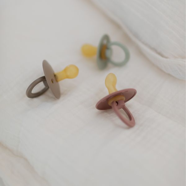 Pack de 2 sucettes Colour Caoutchouc anatomique 0-6 mois Fossil Grey et Mauve