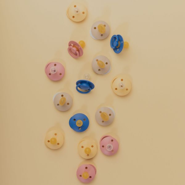 Pack de 2 sucettes Colour Caoutchouc 0-6 mois Sunshine et Violet Sky