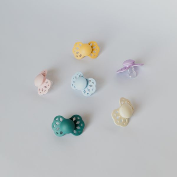 Pack de 2 sucettes Infinity Silicone symétrique 0-6 mois Ivory et Sage