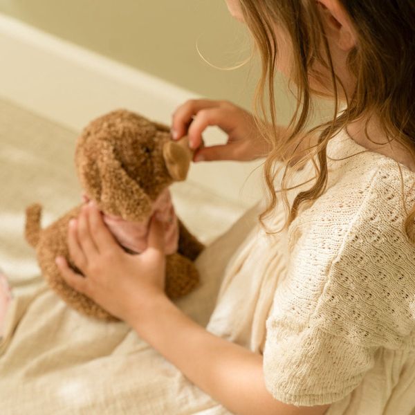 Peluche chien avec sac de transport - Jackie