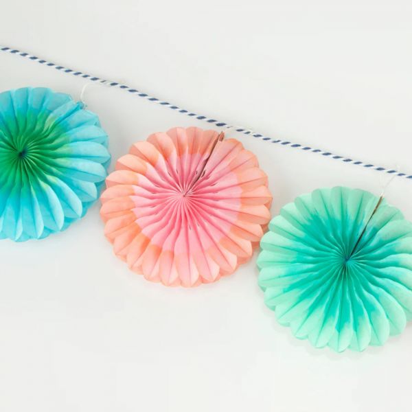Petite guirlande éventails multicolores