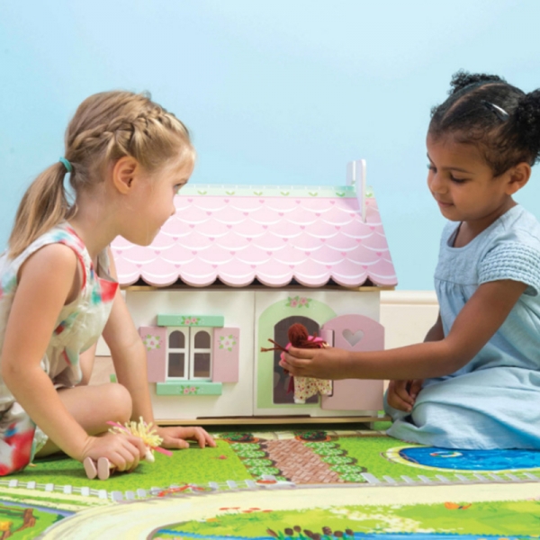 Petite maison de poupée de Lily