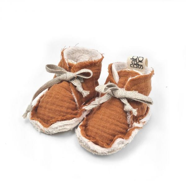 Chaussons polaires 0-1 mois Caramel