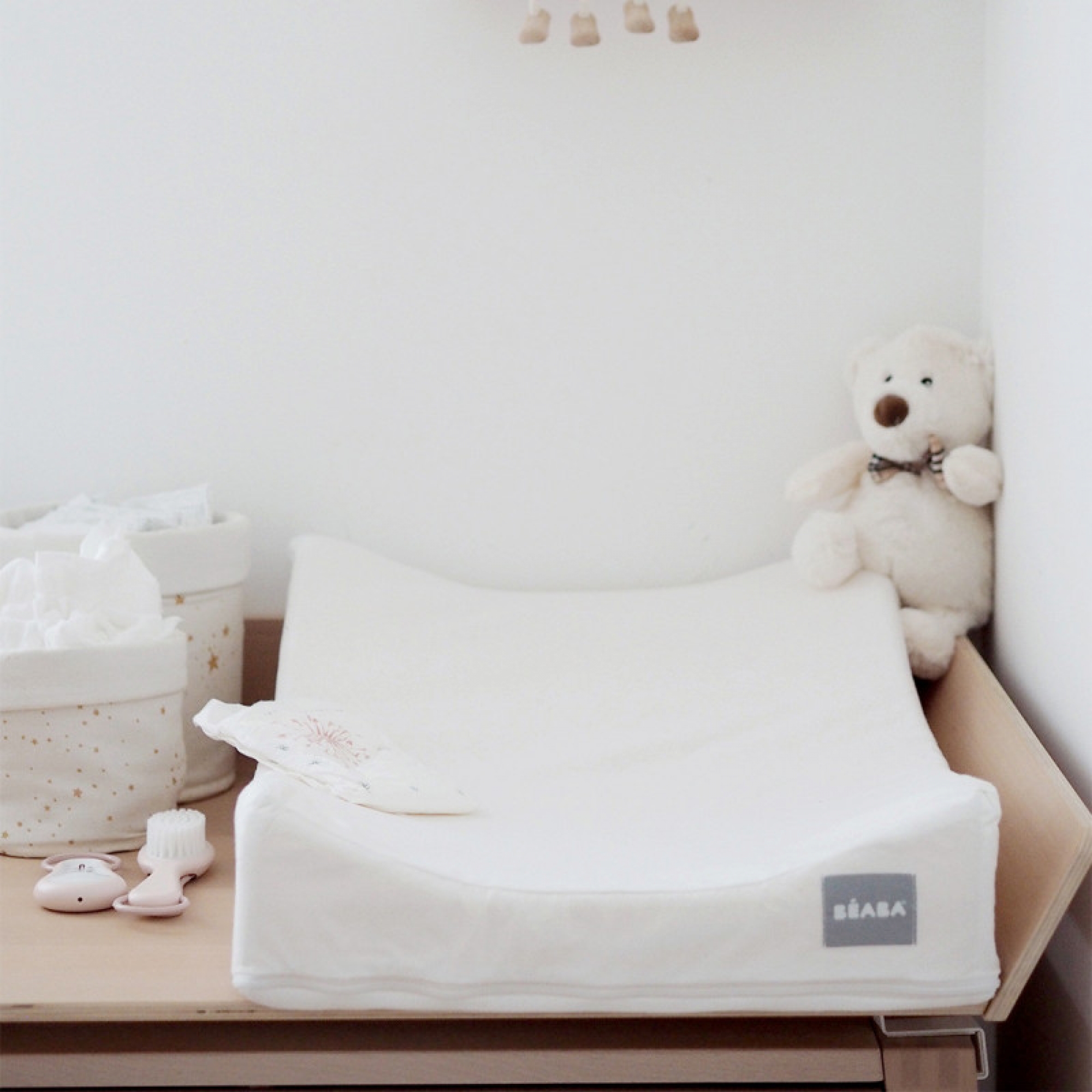 Matelas à langer pour bébé incliné blanc SOFALANGE