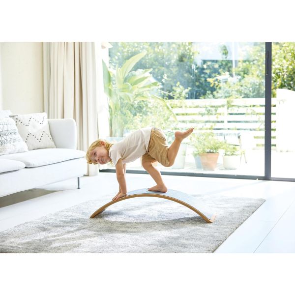 Planche d'équilibre interactive en bois