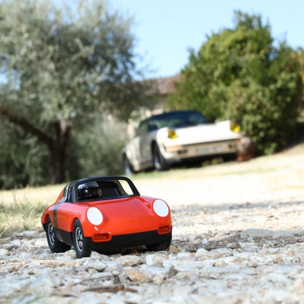 Voiture Luft orange 17.5 cm