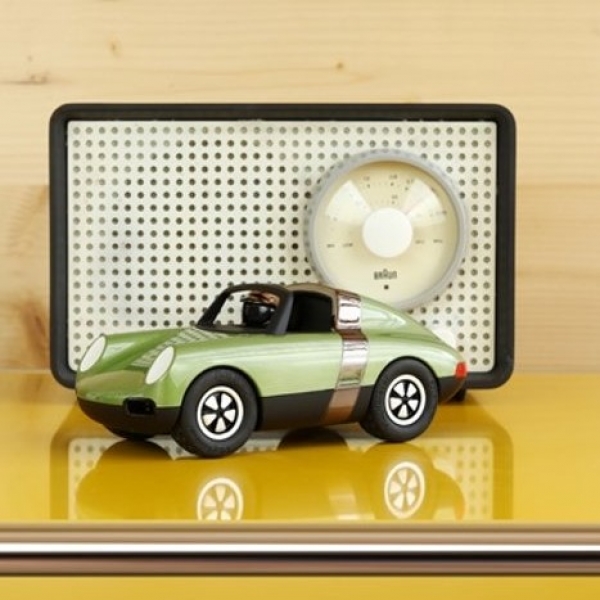 Voiture Luft vert olive 17.5 cm