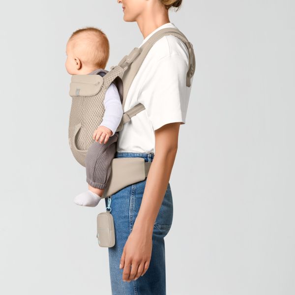 Porte bébé physiologique Laya Almond Beige