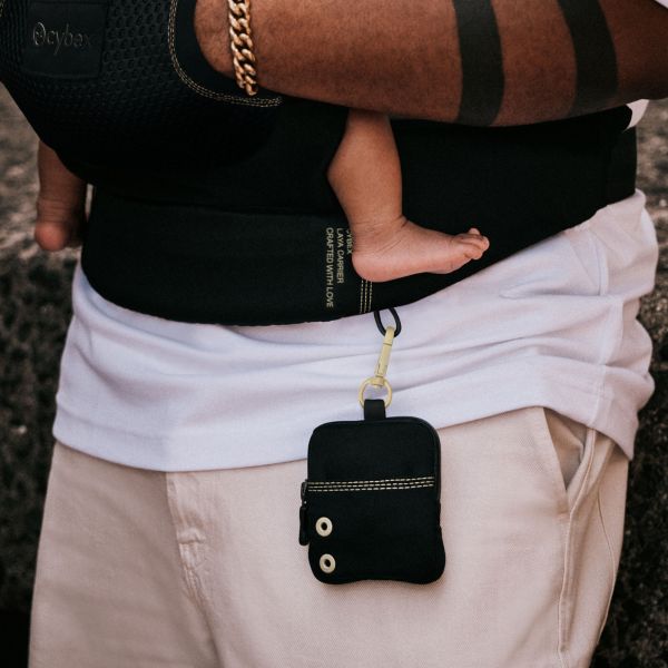 Porte bébé physiologique Laya Magic Black