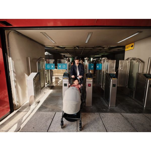 Poussette complète YOYO 3 châssis noir Pack 0+ et 6+ Stone