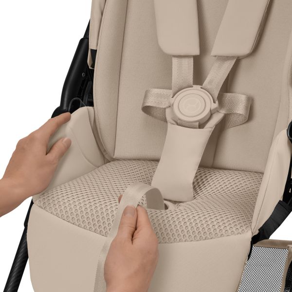 Poussette duo Melio Carbon 6 Almond Beige avec siège auto Aton B2 i-Size
