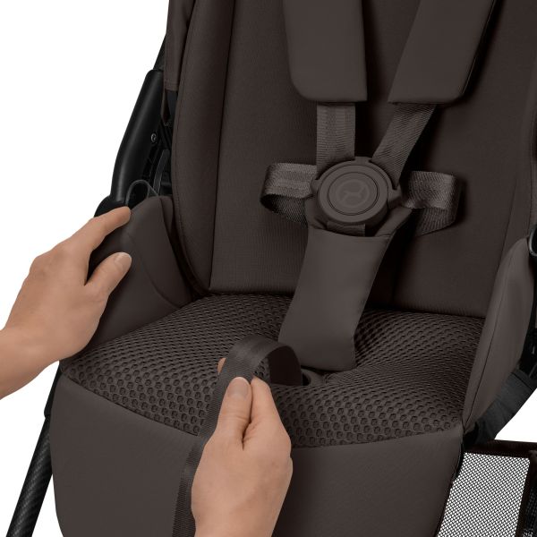 Poussette trio Melio Carbon 6 Chocolate Brown avec siège auto Cloud G i-Size et nacelle
