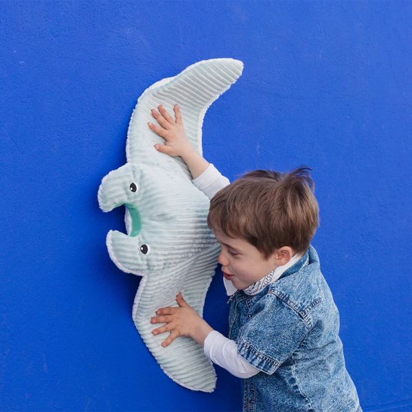 Peluche géante Les Ptipotos raie manta et son bébé Mantalou menthe