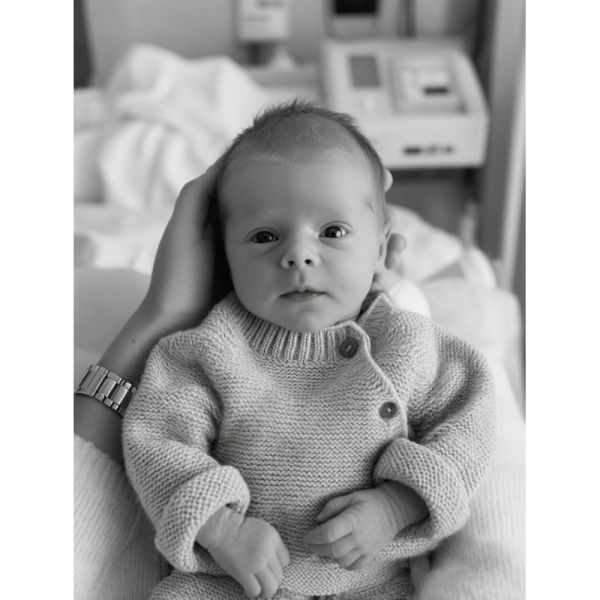 Pull bébé Oversize Cashmere Beige aille 0 à 1 mois