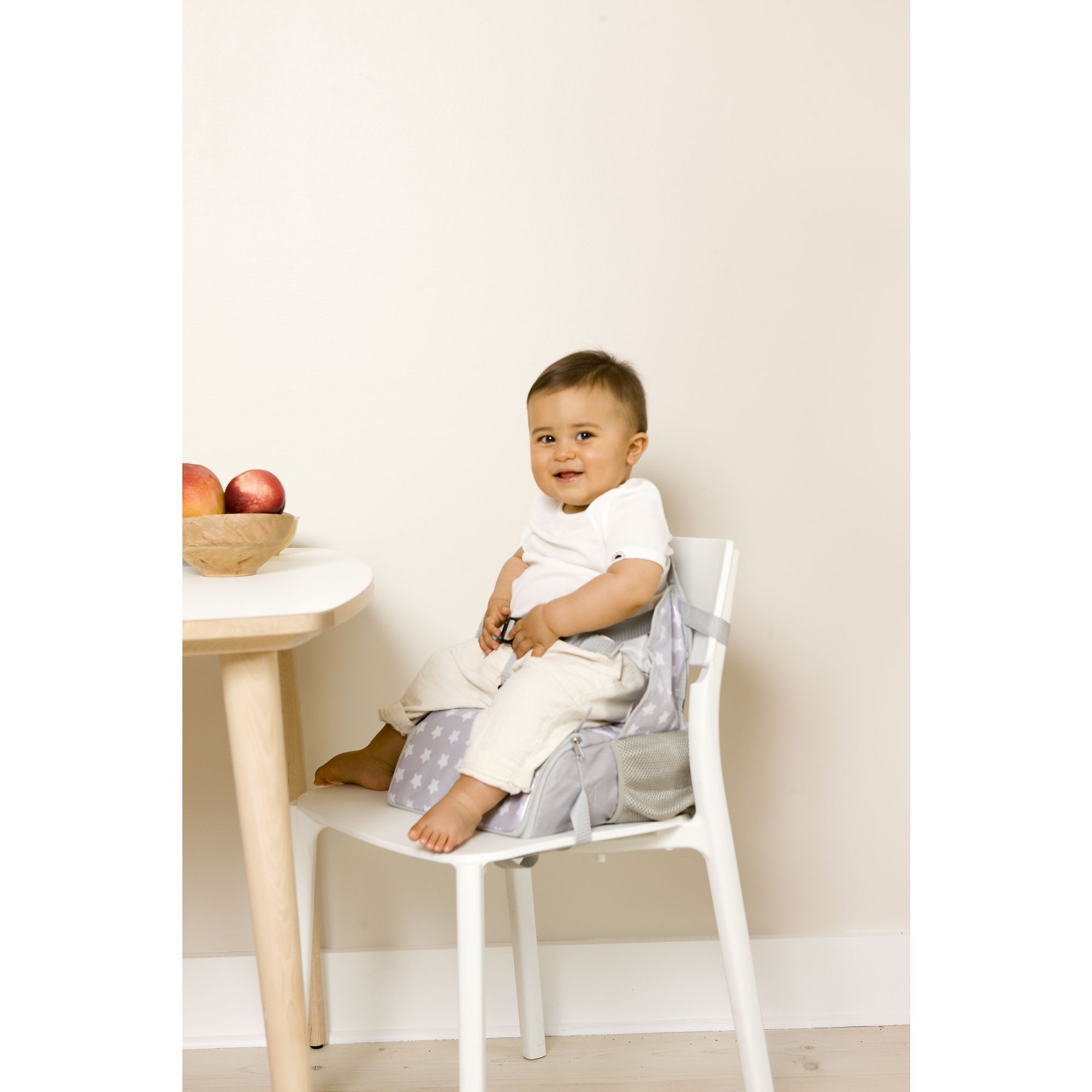 BabyToLove Chaise Nomade - White Stars - Chaise haute BabyToLove