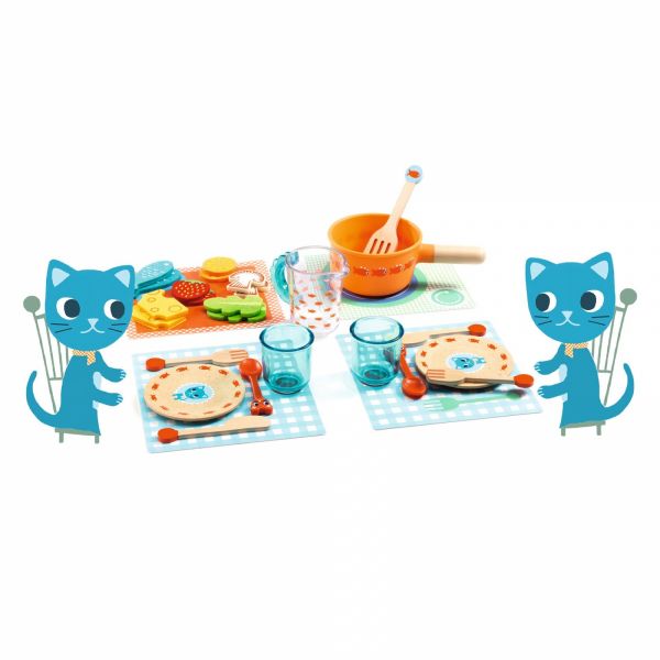 Dinette à table les chats
