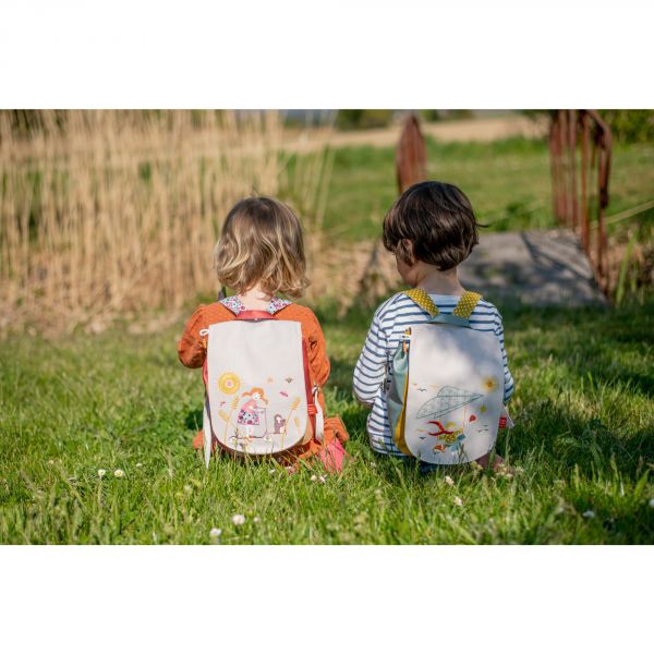 Sac à dos enfant La fille et la trottinette écrue personnalisable