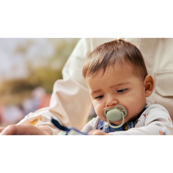 Lot de 2 sucettes Ultra Air 6-18 mois SCF087/16