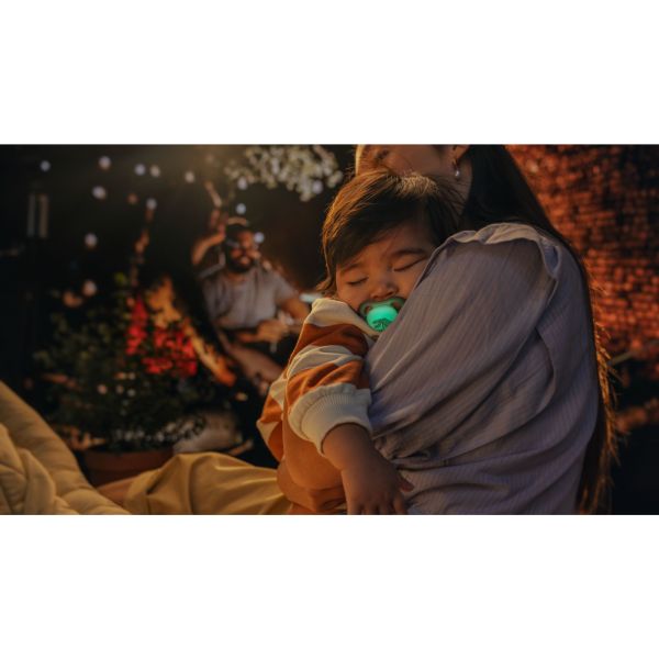 Lot de 2 sucettes Ultra Air 6-18 mois SCF087/18