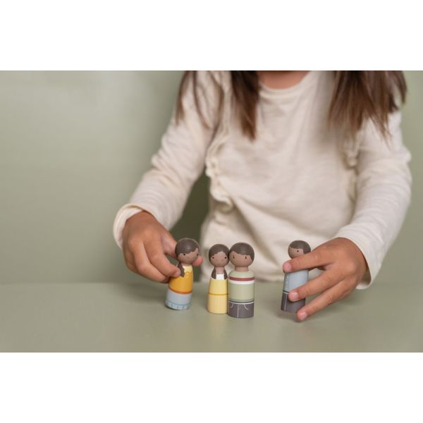 Set 4 poupées en bois Famille Evi pour maison de poupée FSC