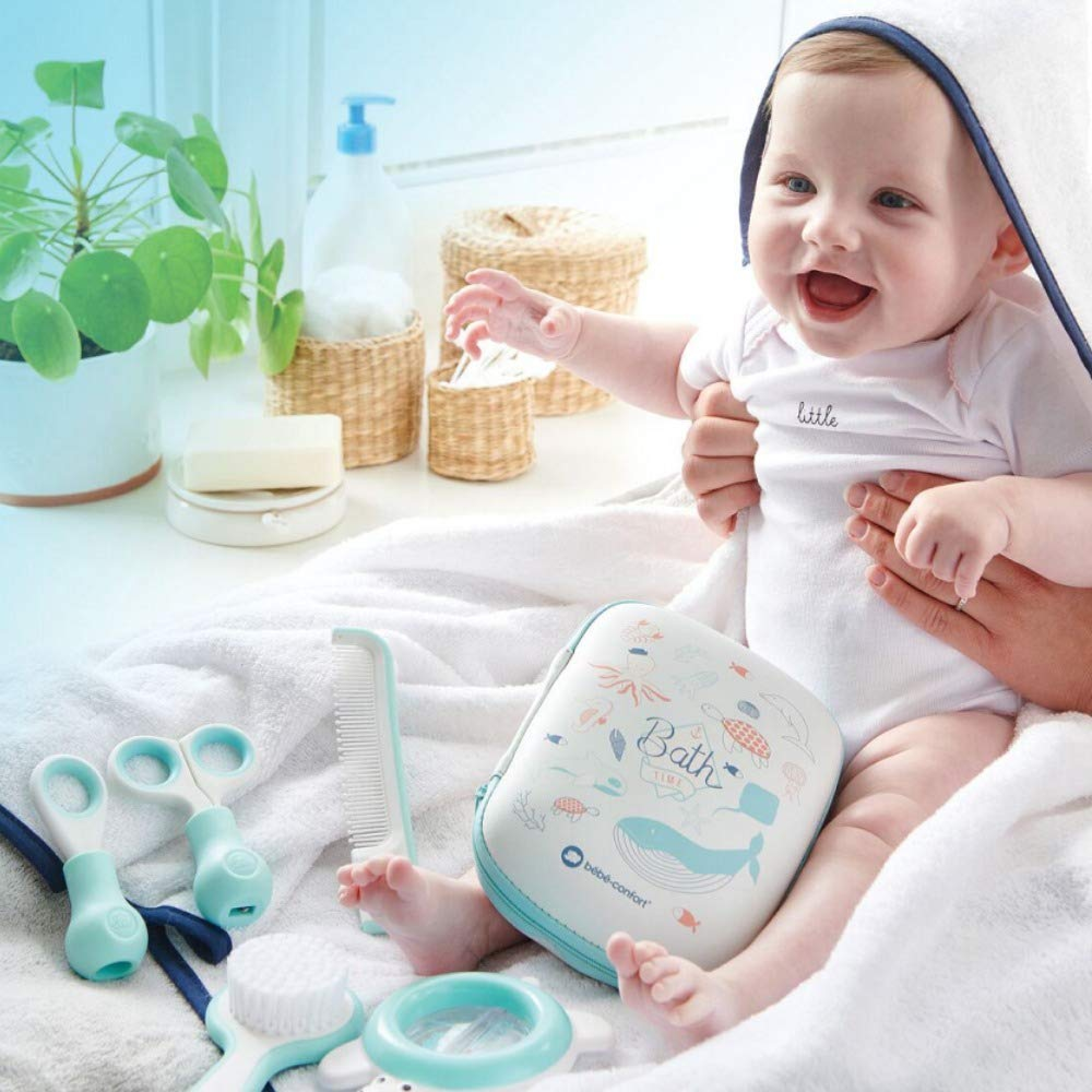 Bebe Confort Trousse De Soins Bebe Water World Bleu Made In Bebe Bebe Confort Trousse De Soins Bebe Water World Bleu Made In Bebe