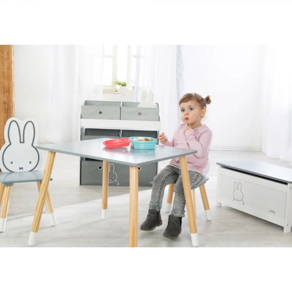 Set d'une table et de deux chaises enfants Miffy