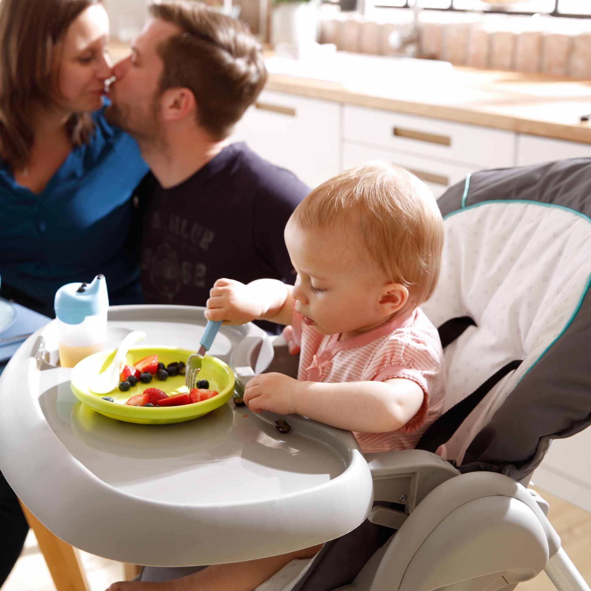 Siège de Table pour Bébé, Chaise Haute Bébé Portable avec Ceinture de  Sécurité Chaise Bébé de Table Chaise Haute Pliable pour Enfant avec Sac de  Transport (Bleu) : : Bébé et Puériculture