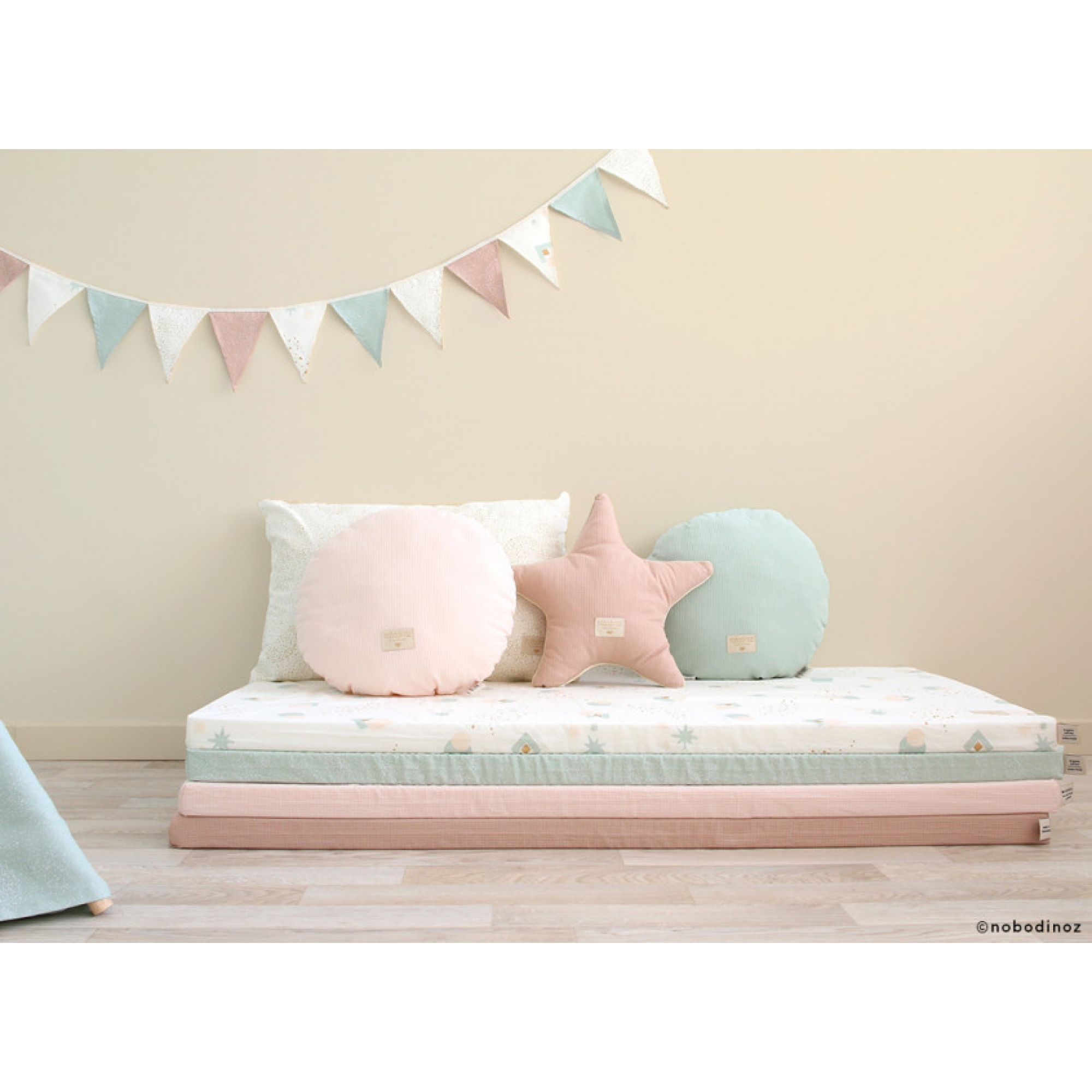 Nobodinoz Matelas De Sol Coton Bio St Barth White Bubble Aqua Made In Bebe