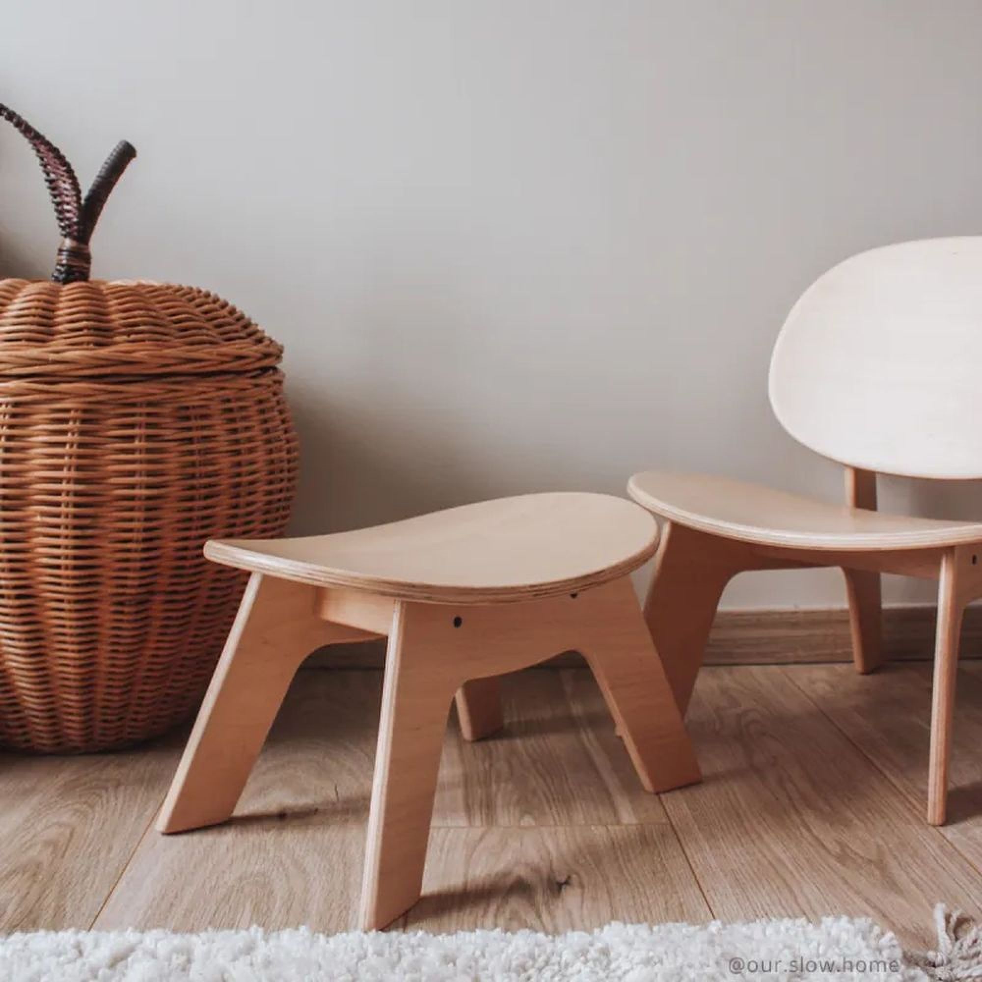 Tabouret enfant en bois Hiro Stool - Made in Bébé