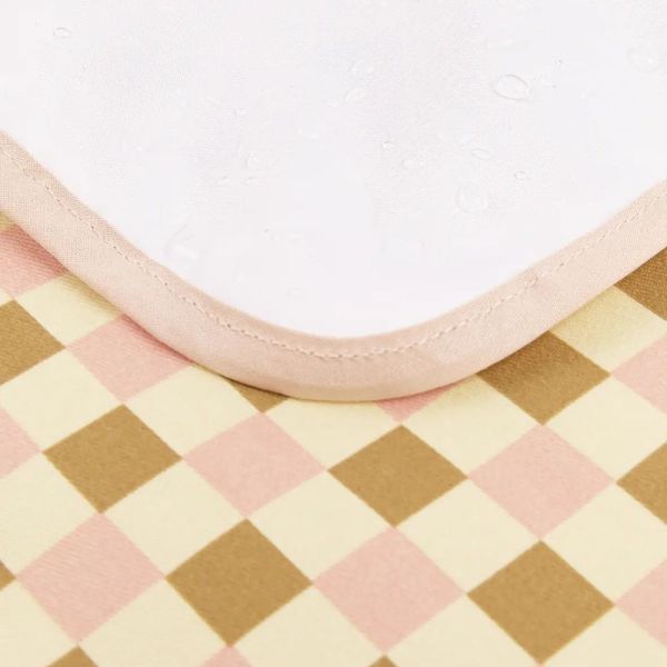 Tapis à langer nomade imperméable Hyde Park Yellow Pink Mosaic