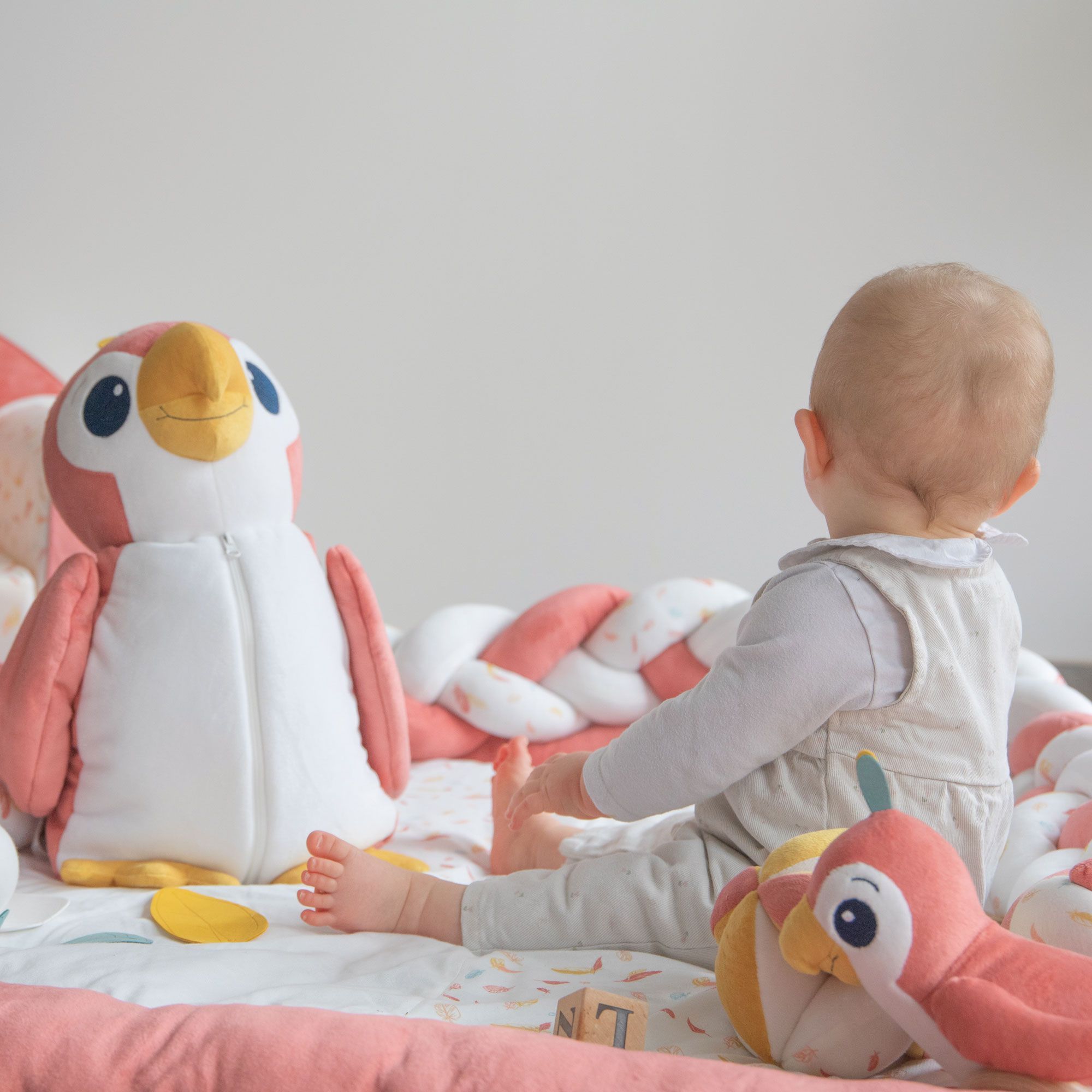 Tapis d'éveil Snuggle Me Penguin Tummy Time Gym de Playgro