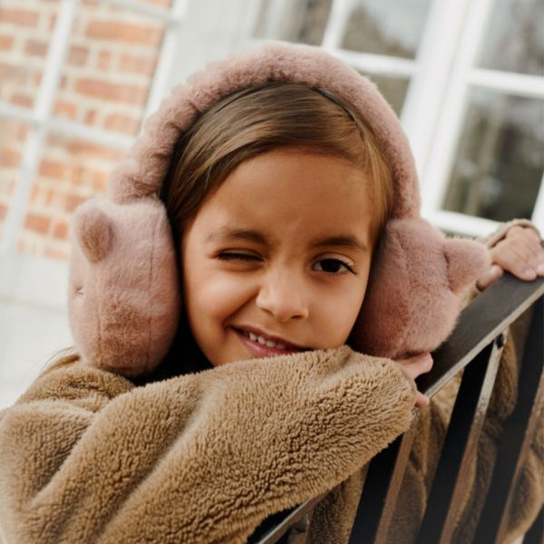 Cache-oreilles en peluche Timothy Pale Tuscany