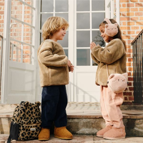 Cache-oreilles en peluche Timothy Pale Tuscany