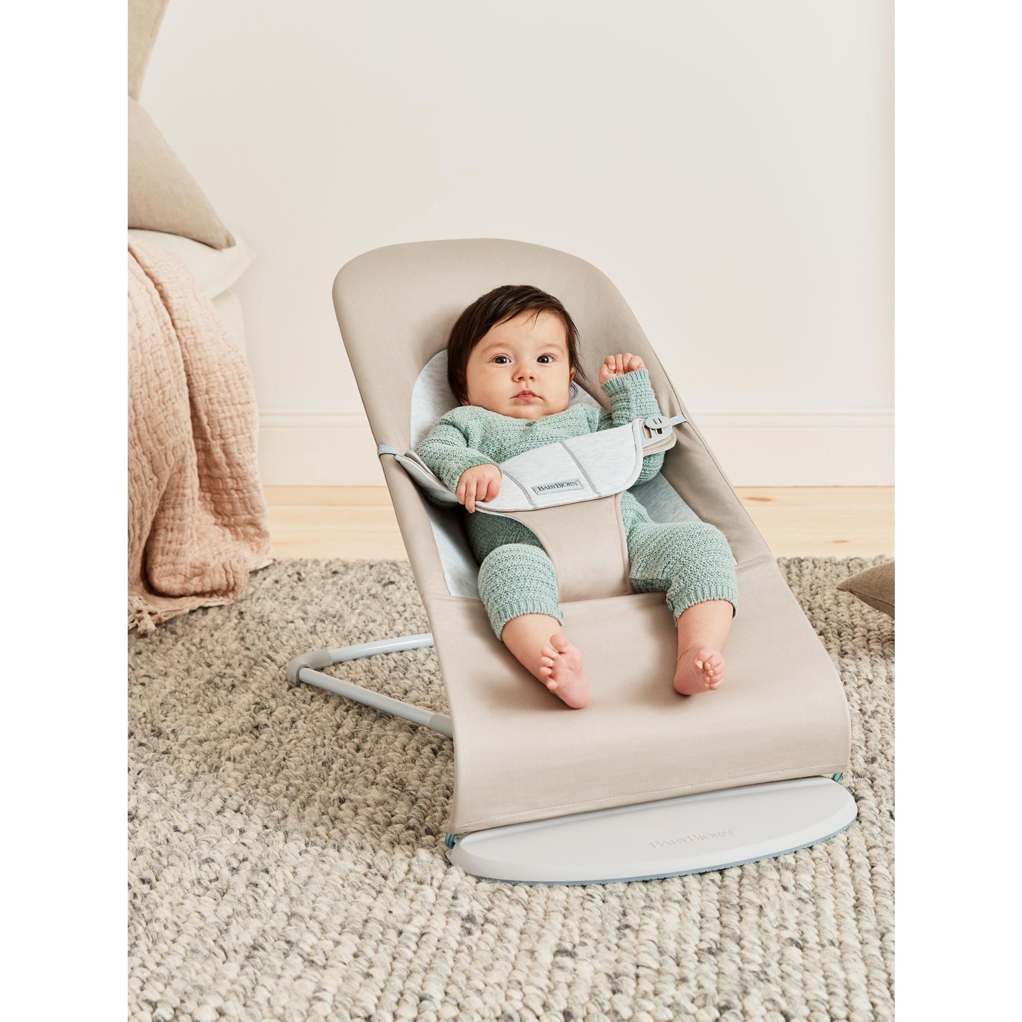 Transat Balance SOFT Beige et Gris - BabyBjörn, en Coton/Jersey - Le Trésor  de Bébé