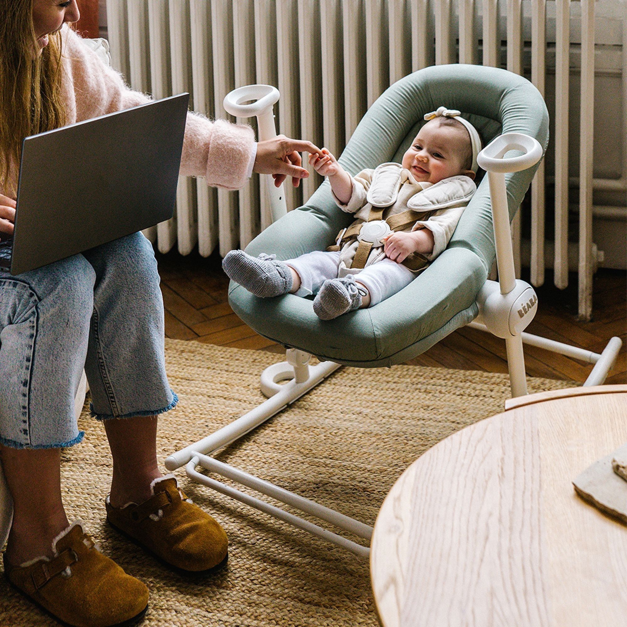 Up&Down, le transat bébé en hauteur de Béaba qui innove !