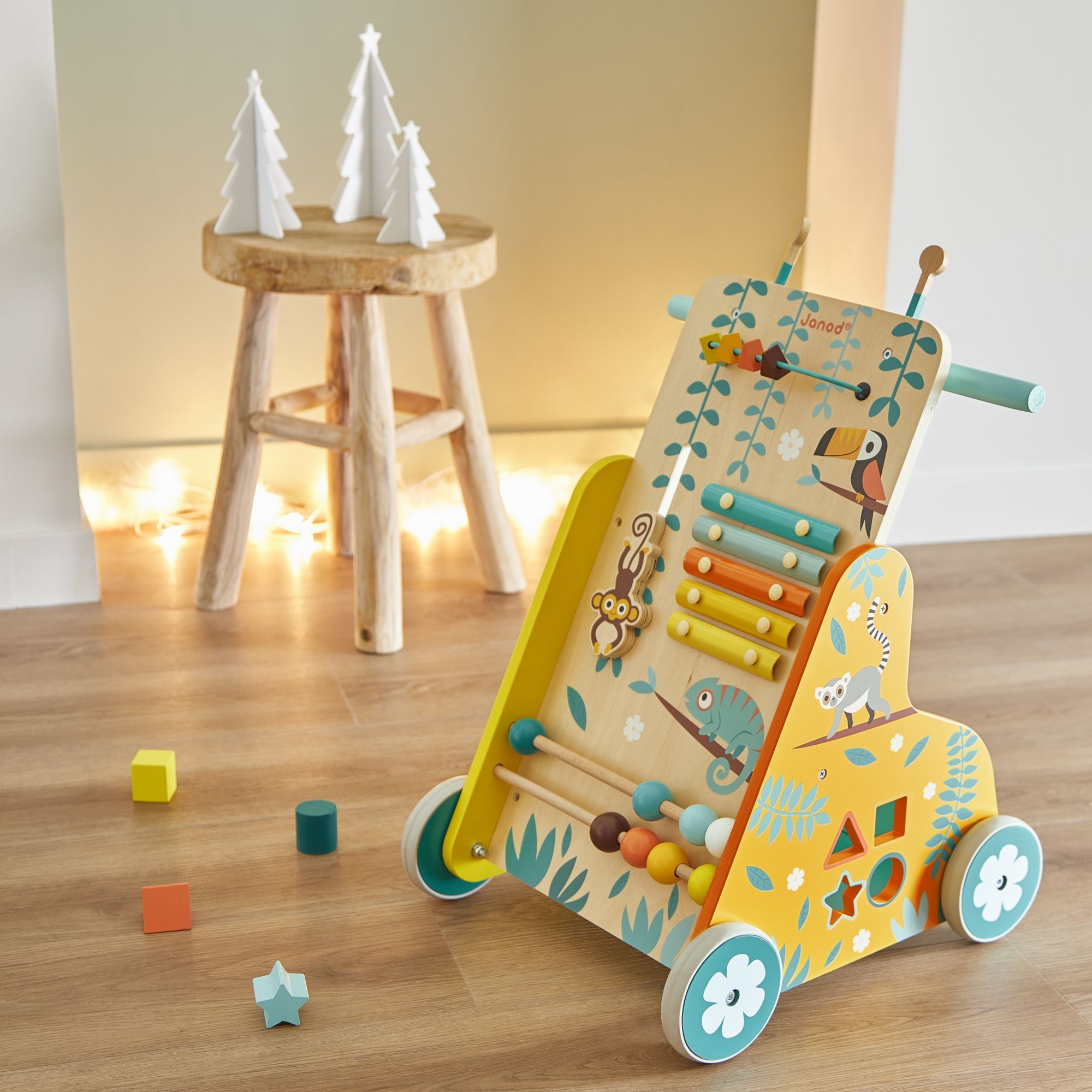 Chariot avec porte-bebe, jeux d'imitation