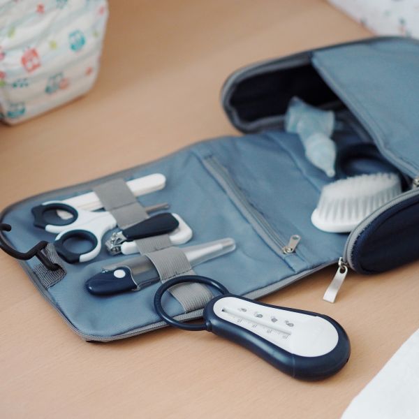 Trousse de toilette nomade 9 accessoires Night Blue