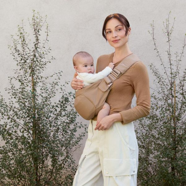Porte bébé Sling Upsie Camel