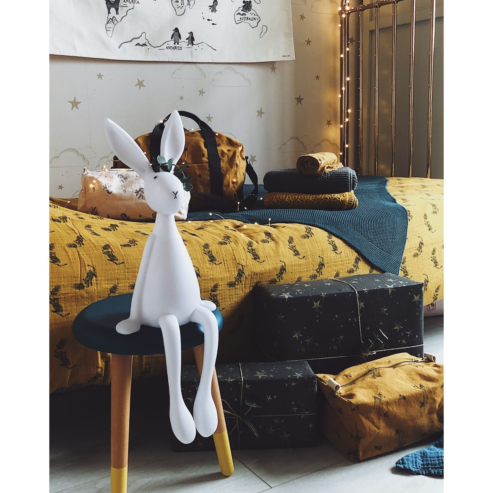 LAMPE JOSEPH LE LAPIN, Veilleuse Enfant Lapin par Rose in April