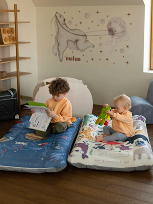 Découvrir le lit de voyage